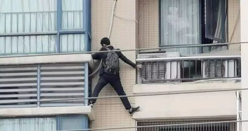 ̫��Ц��!����һ������¥������,������ȫ��w5.jpg