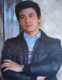 �����ڼұ�����һ�겻�񵭳�����Ȧ����Ա���ﾩ����� ...