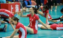 Ů�������������Ͻ����ڣ�����Ϊ���˹ھ�����ĳ�·����ƽ ...